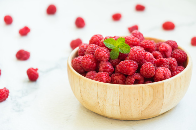 red-raspberries-fruit_74190-7133