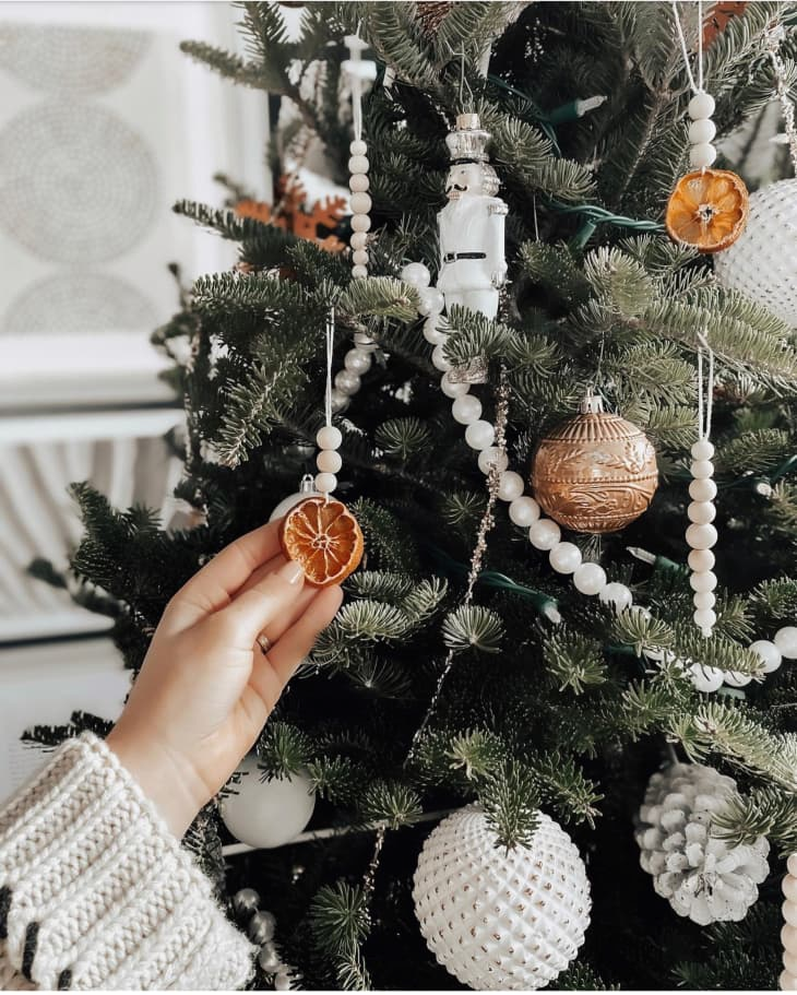 8 Ways to DIY a Scandi-Style Christmas Tree