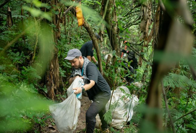 Di Hari Pahlawan Menjadi Pahlawan Lingkungan #LoveAvoskinLoveEarth