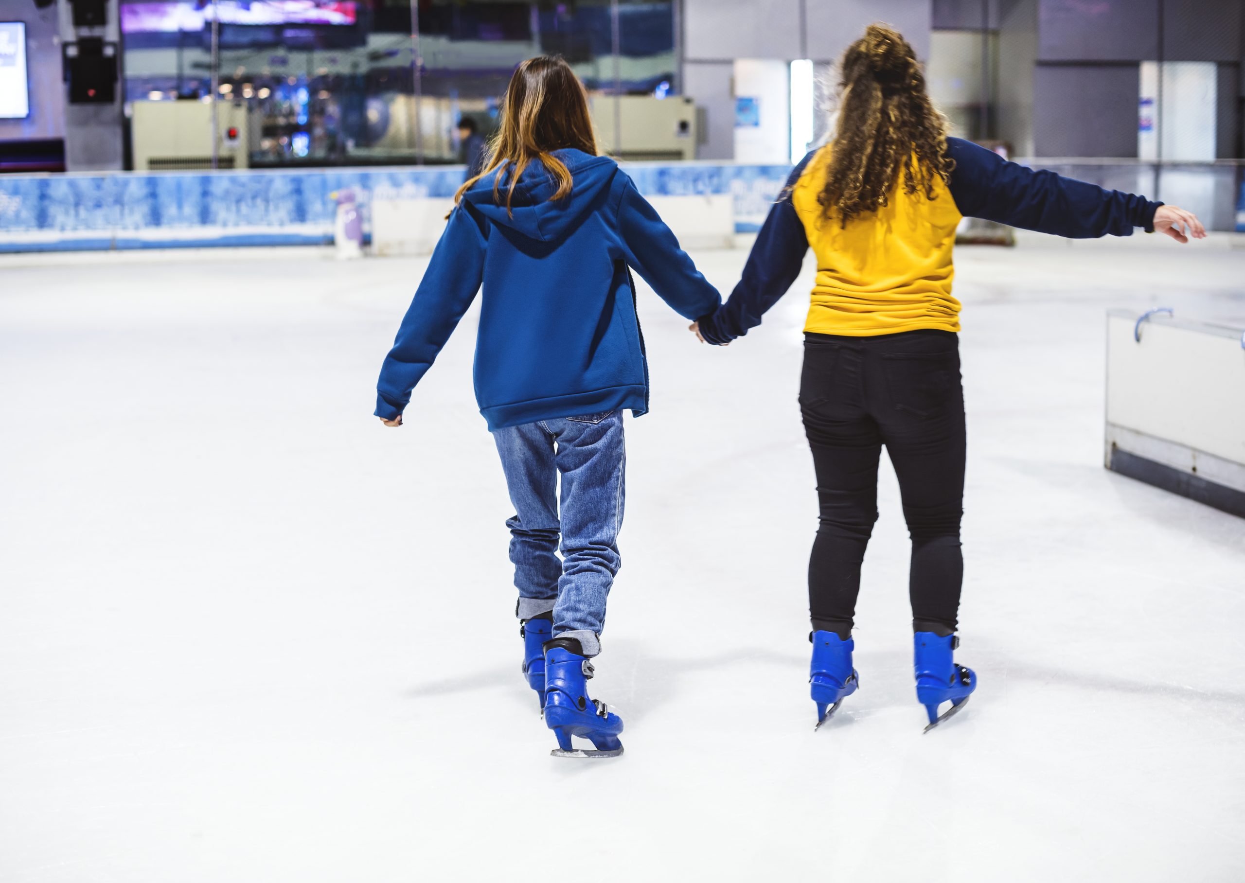 ice-skating-taman-anggrek